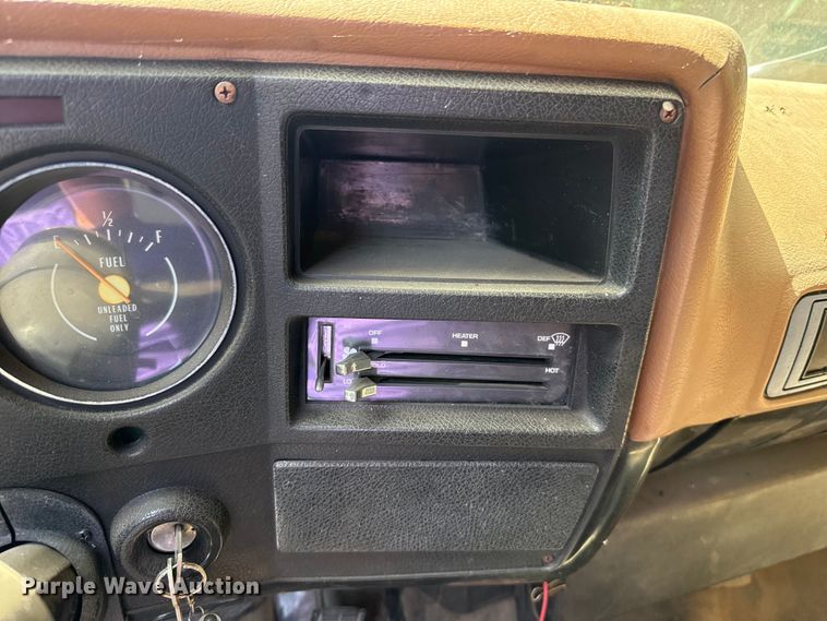 image for item ET6313 1979 GMC 7000 pumper fire truck