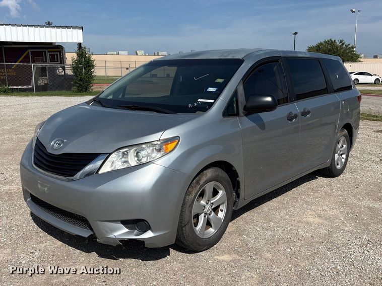 2015 Toyota Sienna van