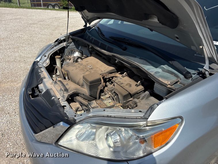 image for item EU5631 2015 Toyota Sienna van