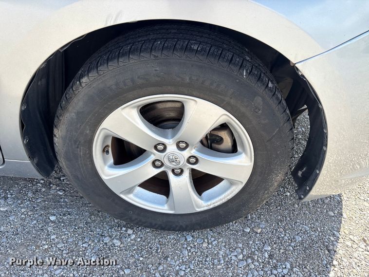 image for item EU5631 2015 Toyota Sienna van