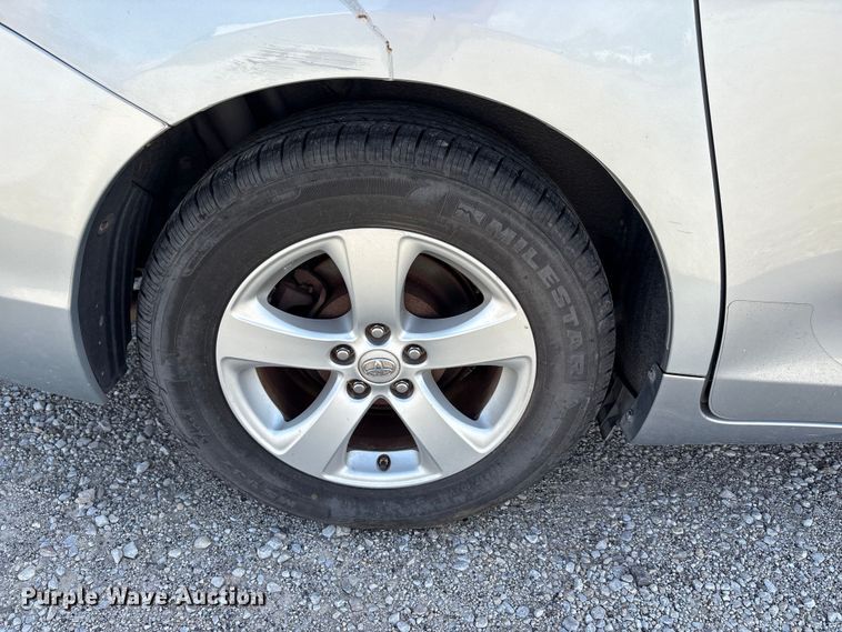 image for item EU5631 2015 Toyota Sienna van