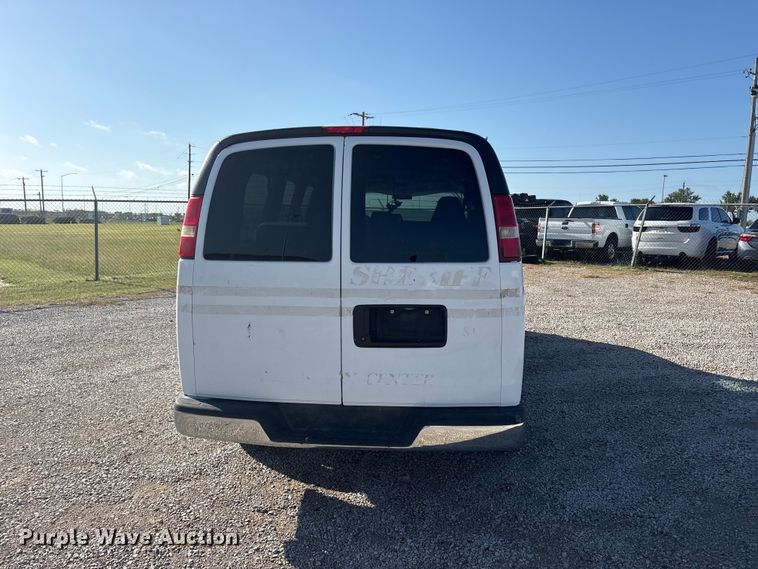 image for item EU5653 2008 Chevrolet Express van
