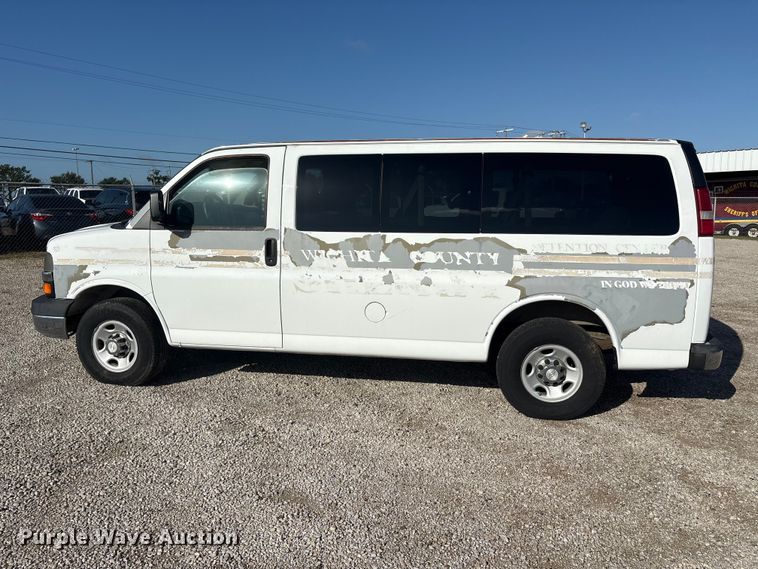 image for item EU5653 2008 Chevrolet Express van