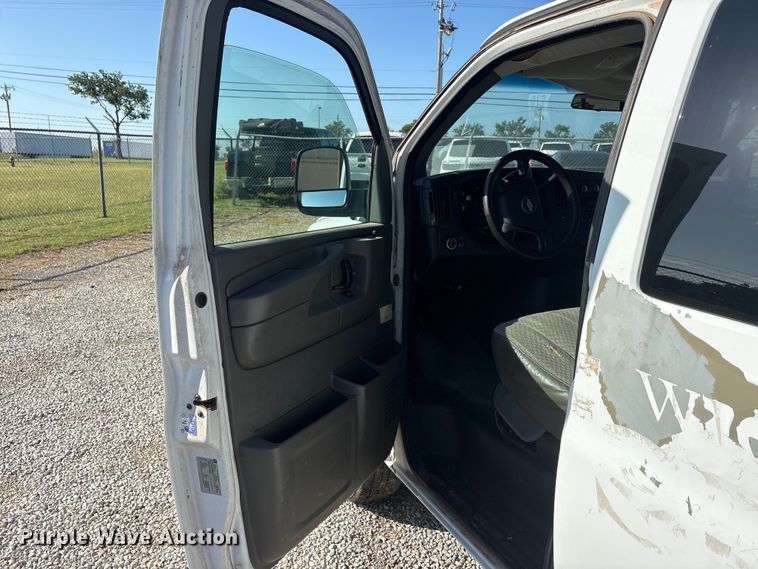 image for item EU5653 2008 Chevrolet Express van