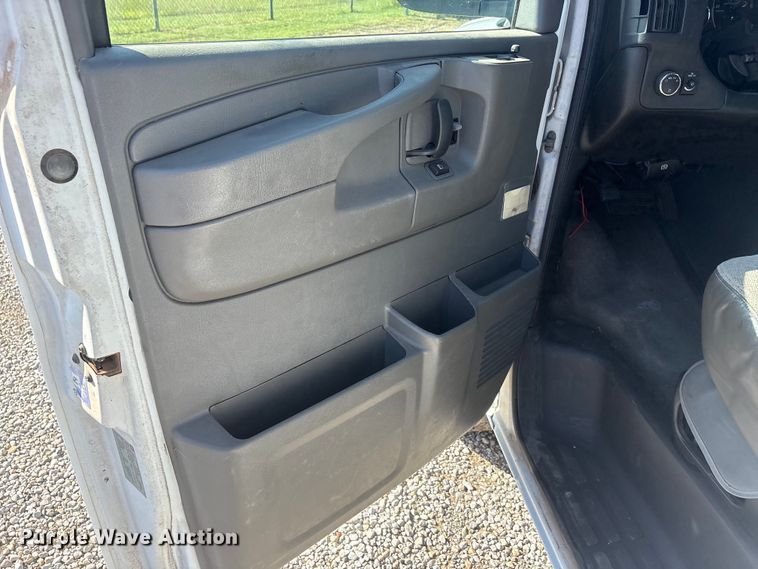 image for item EU5653 2008 Chevrolet Express van