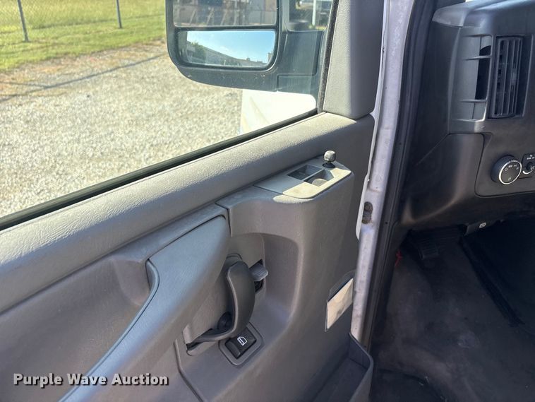 image for item EU5653 2008 Chevrolet Express van