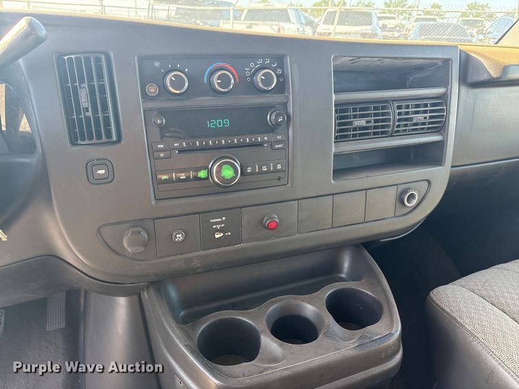 image for item EU5653 2008 Chevrolet Express van