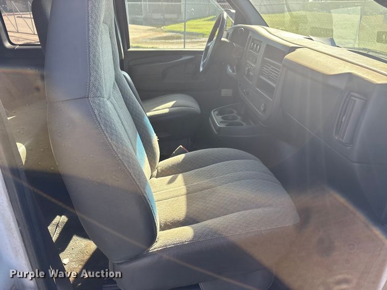 image for item EU5653 2008 Chevrolet Express van
