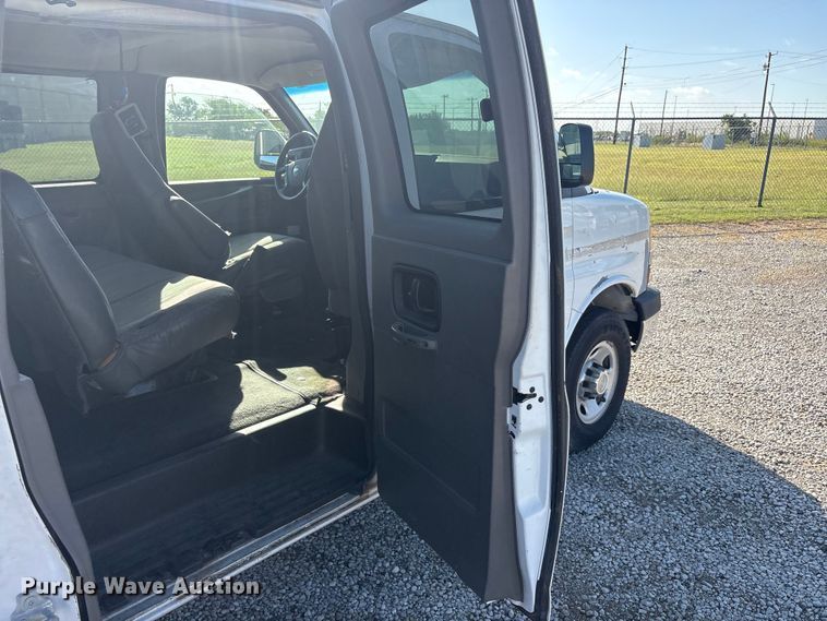 image for item EU5653 2008 Chevrolet Express van