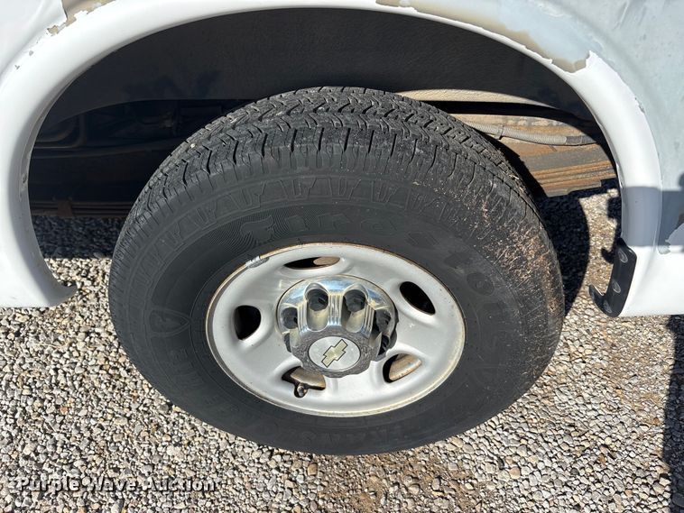 image for item EU5653 2008 Chevrolet Express van