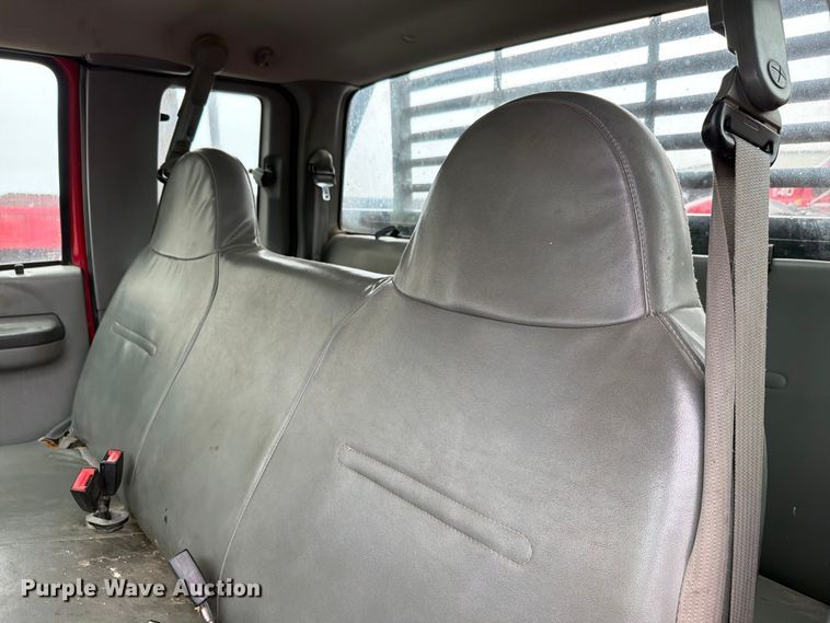 image for item EV2351 2004 Ford F350 Super Duty XL Ext. Cab flatbed pickup truck