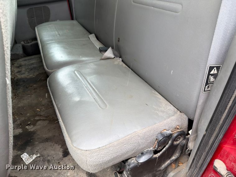 image for item EV2351 2004 Ford F350 Super Duty XL Ext. Cab flatbed pickup truck