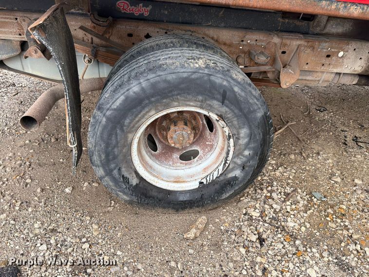 image for item EV2351 2004 Ford F350 Super Duty XL Ext. Cab flatbed pickup truck