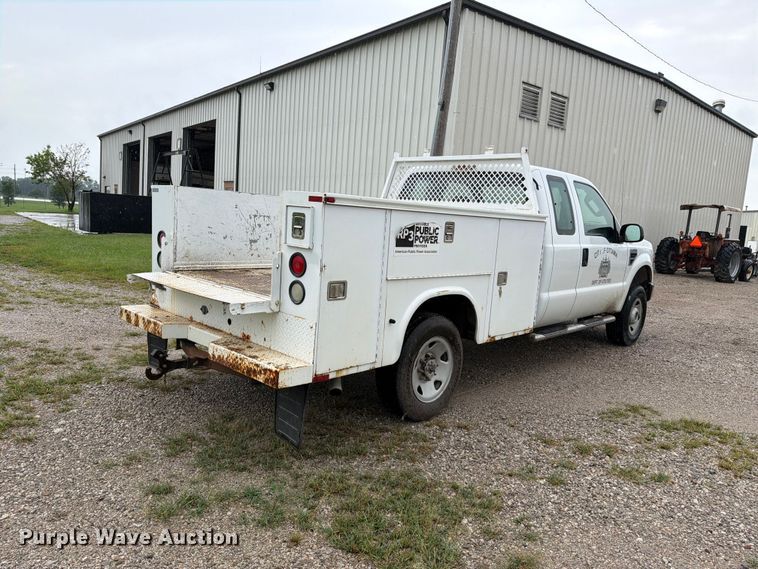 image for item EV2352 2008 Ford F250 Super Duty XL Ext. Cab utility bed pickup truck