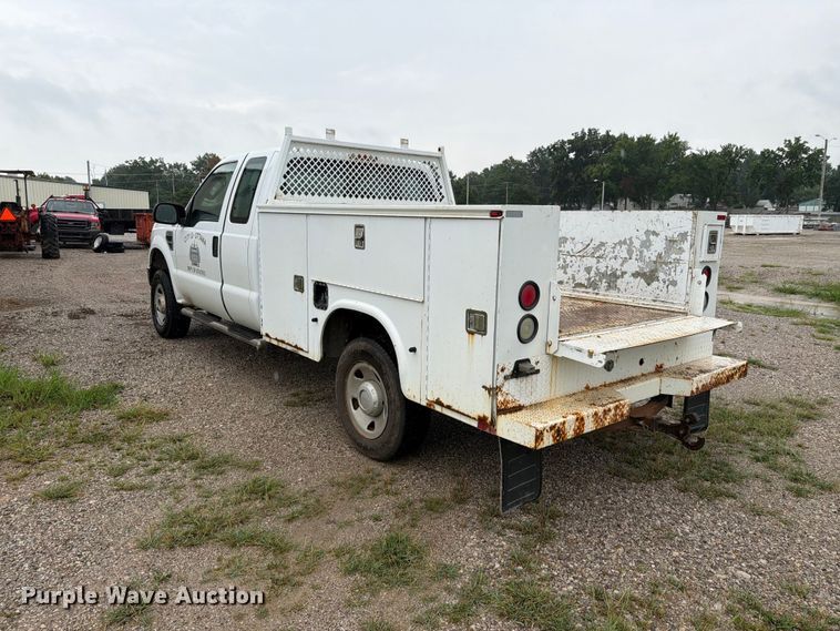 image for item EV2352 2008 Ford F250 Super Duty XL Ext. Cab utility bed pickup truck