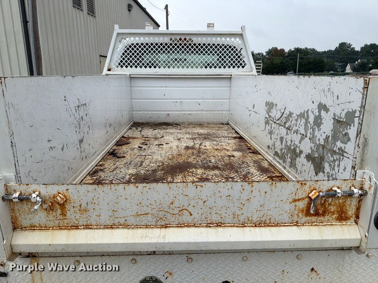 image for item EV2352 2008 Ford F250 Super Duty XL Ext. Cab utility bed pickup truck