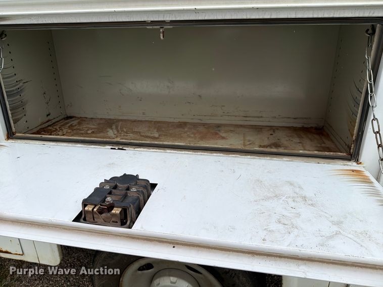 image for item EV2352 2008 Ford F250 Super Duty XL Ext. Cab utility bed pickup truck