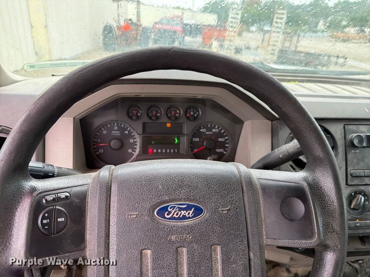 image for item EV2352 2008 Ford F250 Super Duty XL Ext. Cab utility bed pickup truck