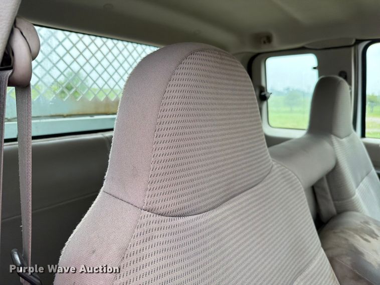 image for item EV2352 2008 Ford F250 Super Duty XL Ext. Cab utility bed pickup truck