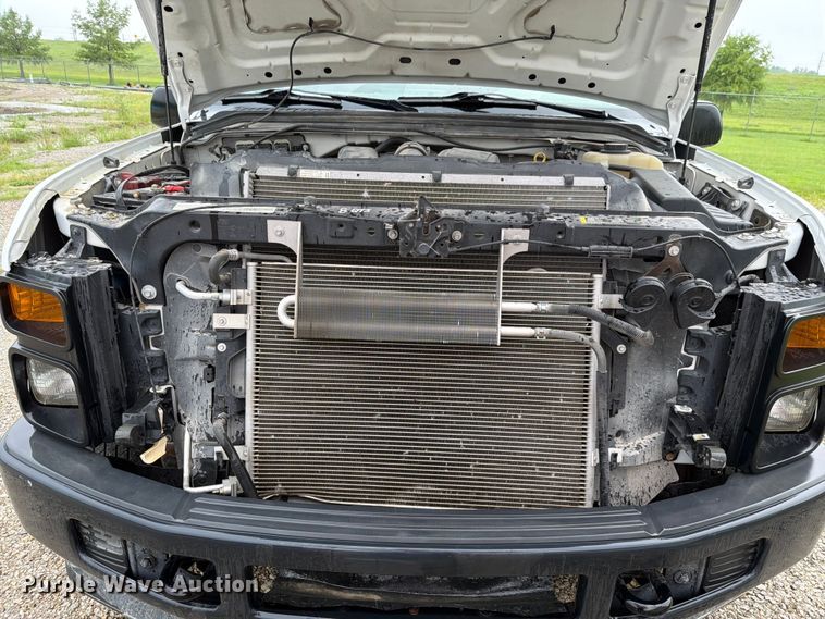 image for item EV2352 2008 Ford F250 Super Duty XL Ext. Cab utility bed pickup truck