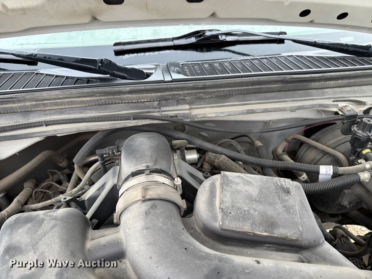 image for item EV2352 2008 Ford F250 Super Duty XL Ext. Cab utility bed pickup truck