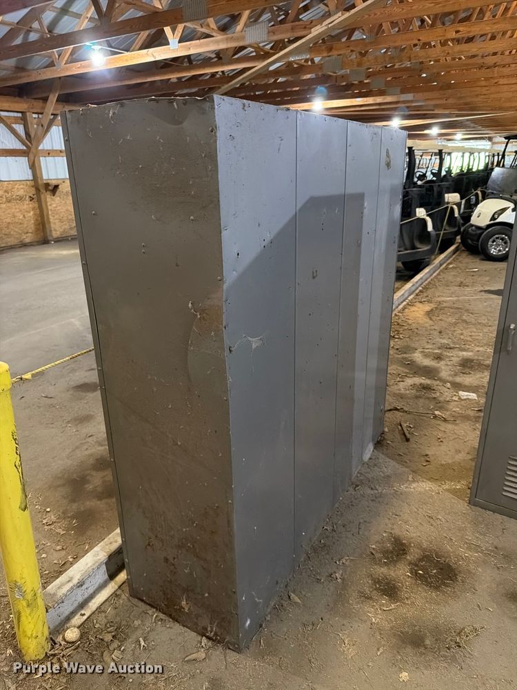 image for item EV2360 (6) metal locker units