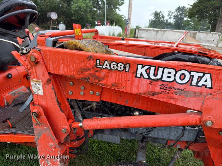 image for item EV2361 Kubota L4310 tractor