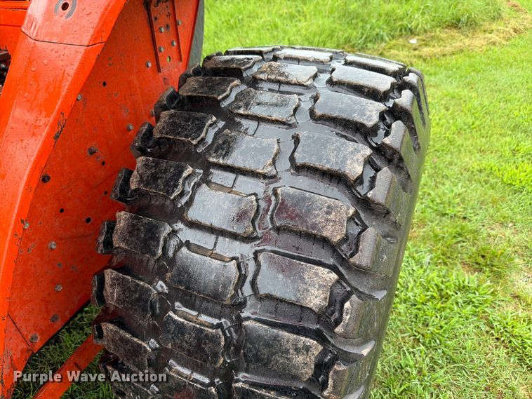 image for item EV2361 Kubota L4310 tractor