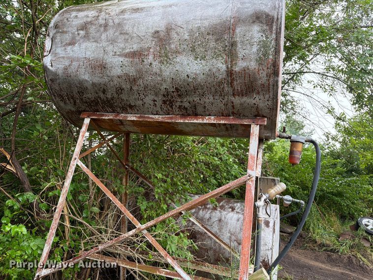 image for item EV2362 (2) fuel tanks