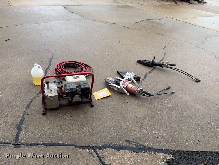 Champion Jaws of Life rescue tool