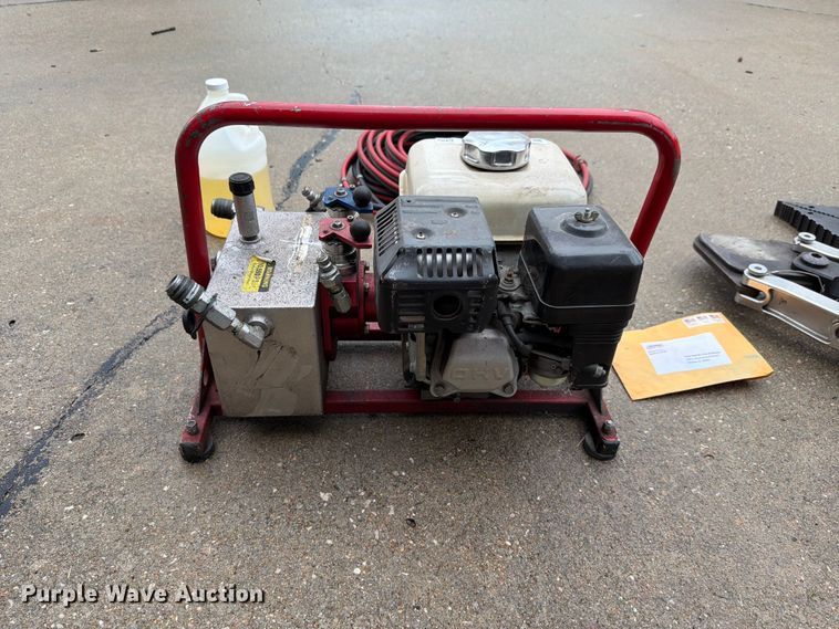 image for item EV2368 Champion Jaws of Life rescue tool