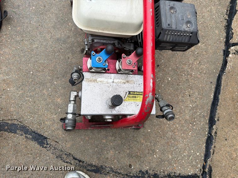 image for item EV2368 Champion Jaws of Life rescue tool