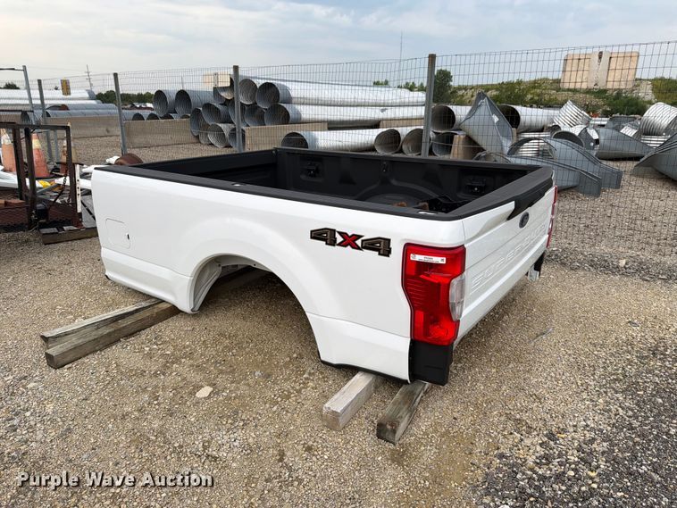 Ford pickup bed