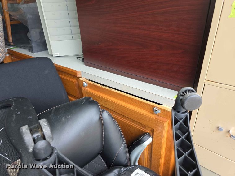 image for item EV2420 Office furniture