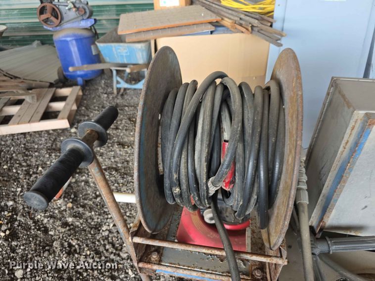 image for item EV2425 Shop tools