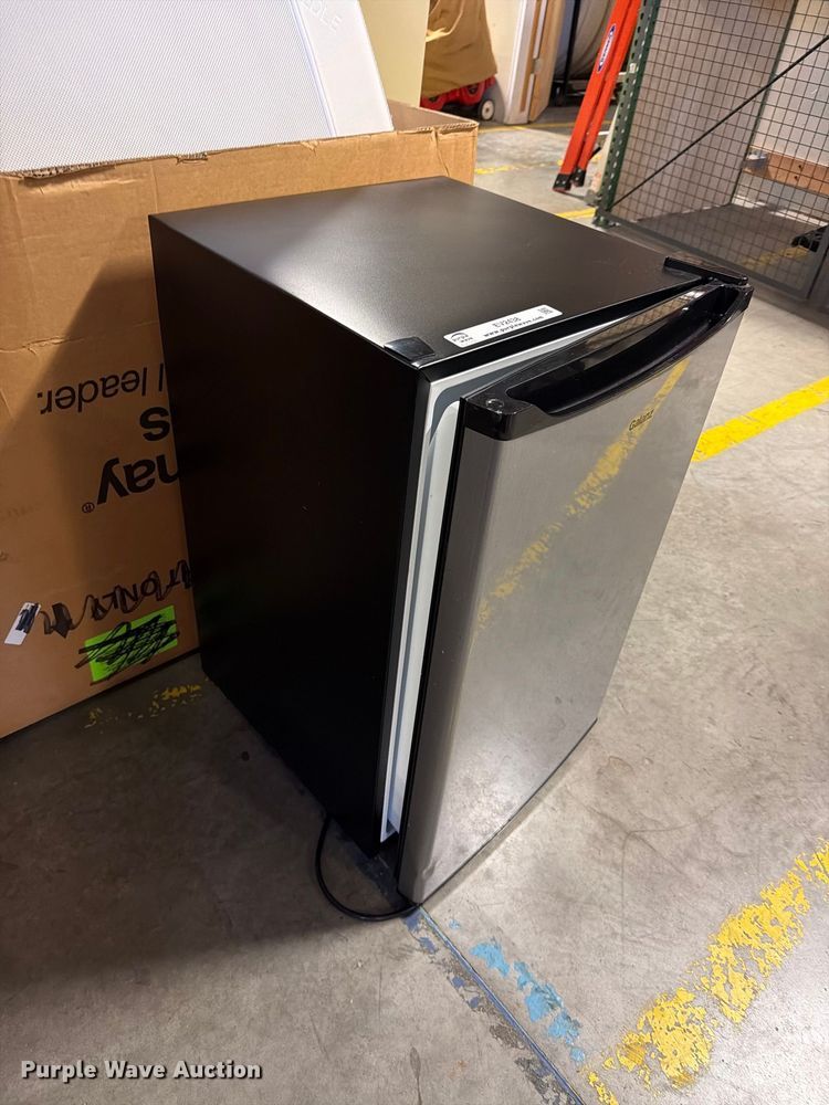 image for item EV2438 (2) refrigerators 