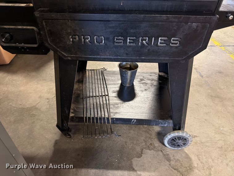 image for item EV2439 Pit Boss smoker