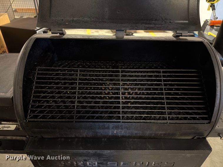 image for item EV2439 Pit Boss smoker