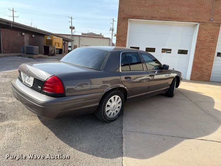 image for item EV2453 2009 Ford Crown Victoria Police Interceptor 