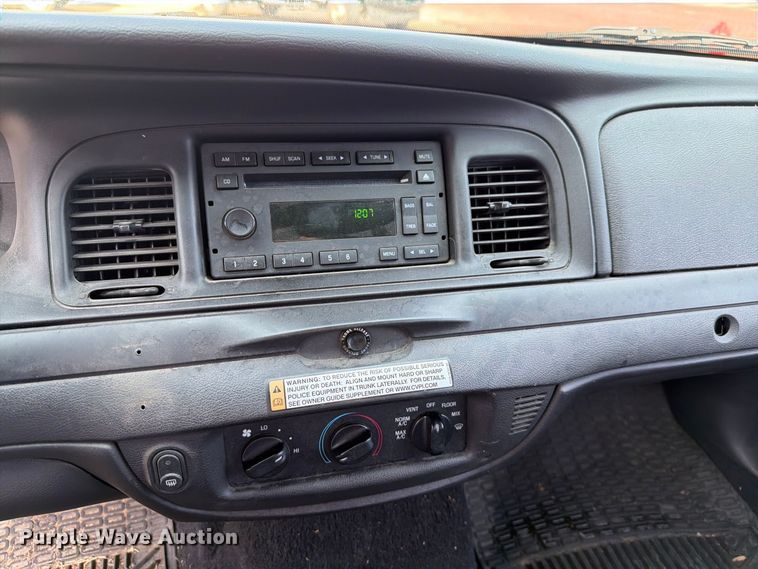 image for item EV2453 2009 Ford Crown Victoria Police Interceptor 