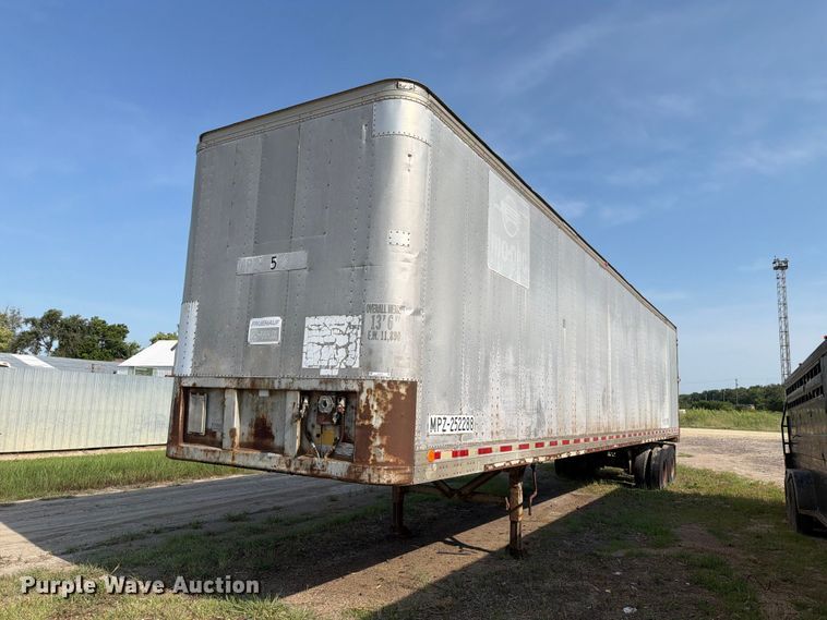 1978 Fruehauf FBZ9F240 Z-Van dry van trailer