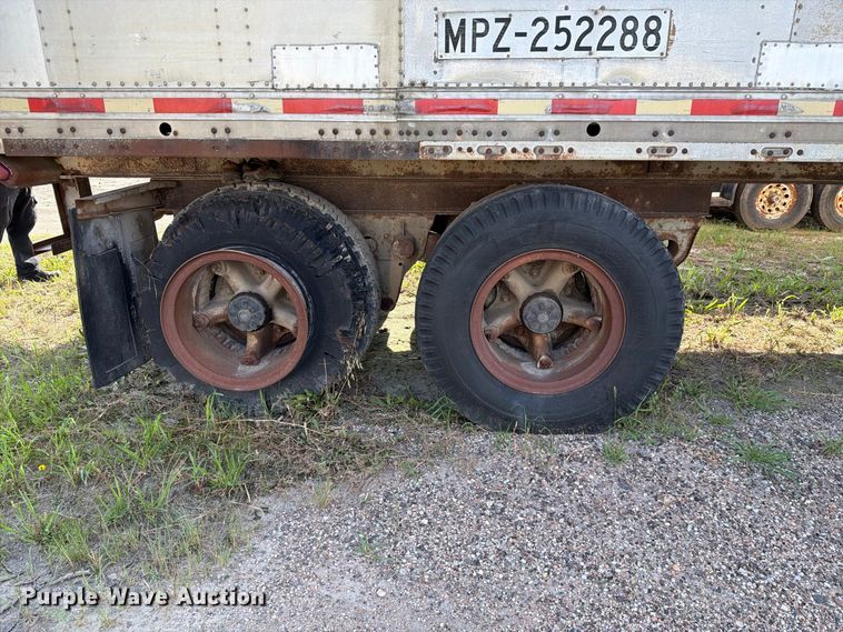 image for item EV2454 1978 Fruehauf FBZ9F240 Z-Van dry van trailer