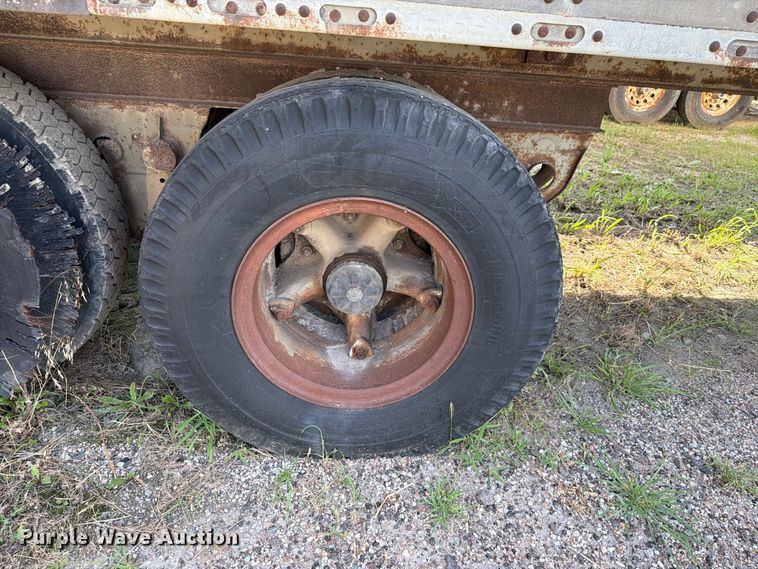 image for item EV2454 1978 Fruehauf FBZ9F240 Z-Van dry van trailer