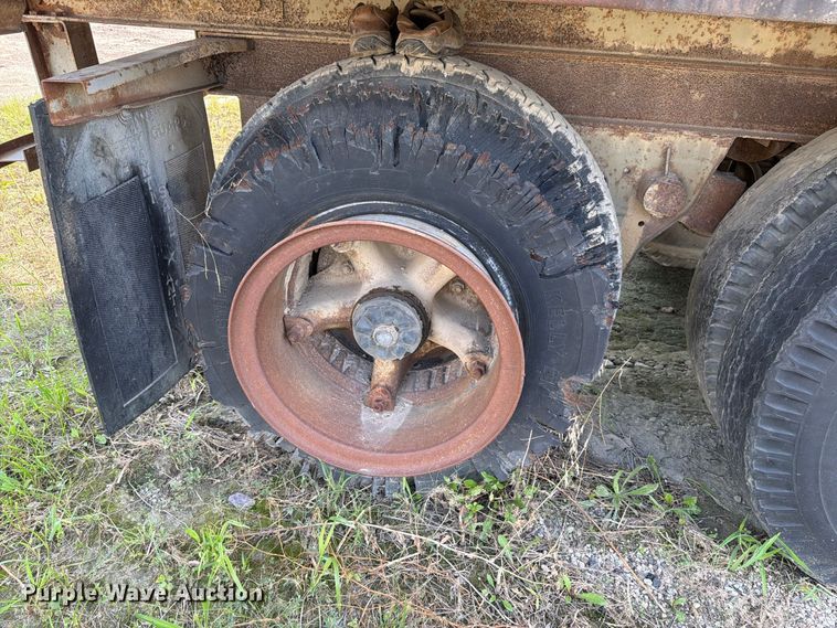 image for item EV2454 1978 Fruehauf FBZ9F240 Z-Van dry van trailer