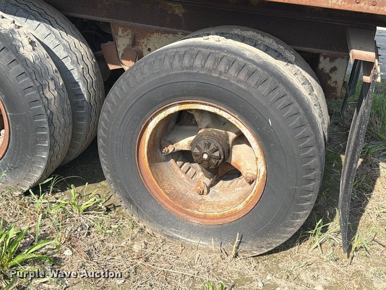 image for item EV2454 1978 Fruehauf FBZ9F240 Z-Van dry van trailer
