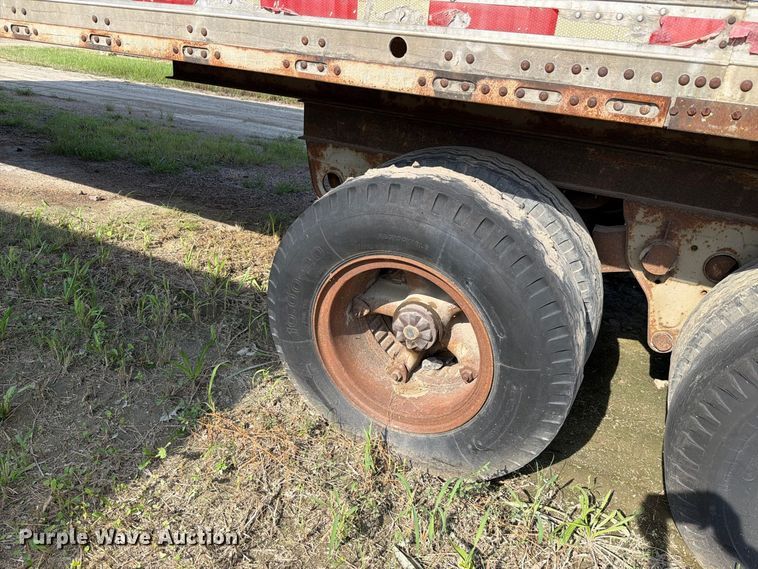 image for item EV2454 1978 Fruehauf FBZ9F240 Z-Van dry van trailer