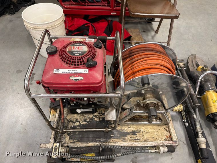 image for item EV2456 Hurtst rescue equipment