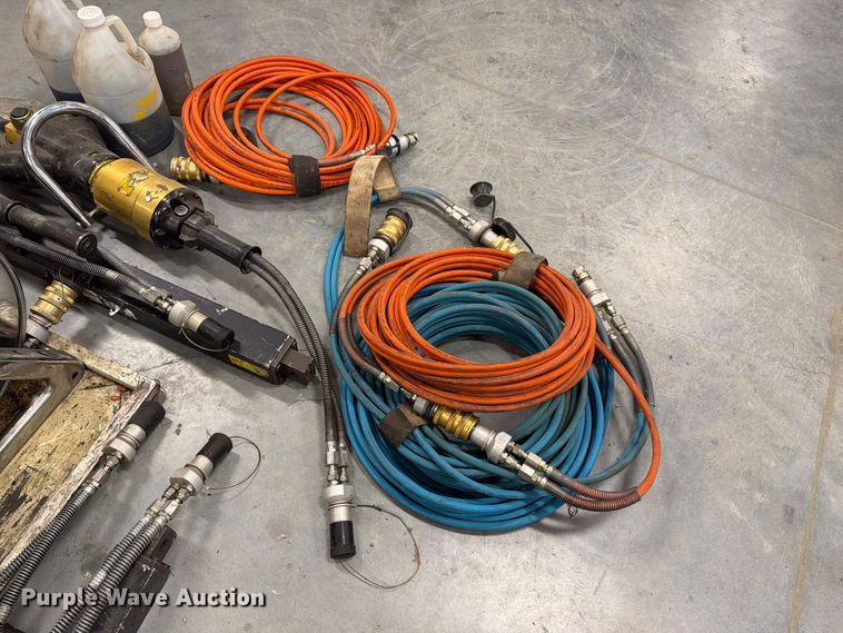 image for item EV2456 Hurtst rescue equipment