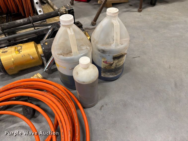 image for item EV2456 Hurtst rescue equipment