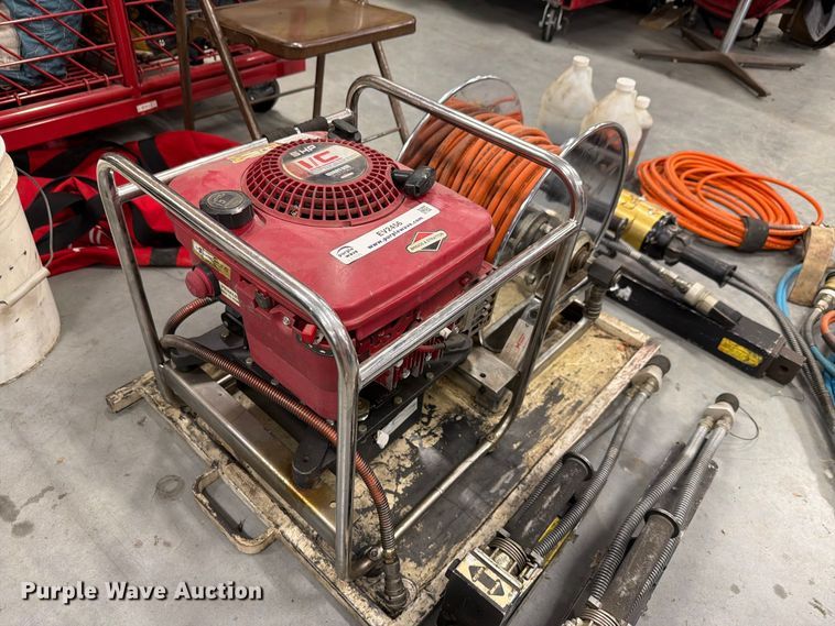 image for item EV2456 Hurtst rescue equipment